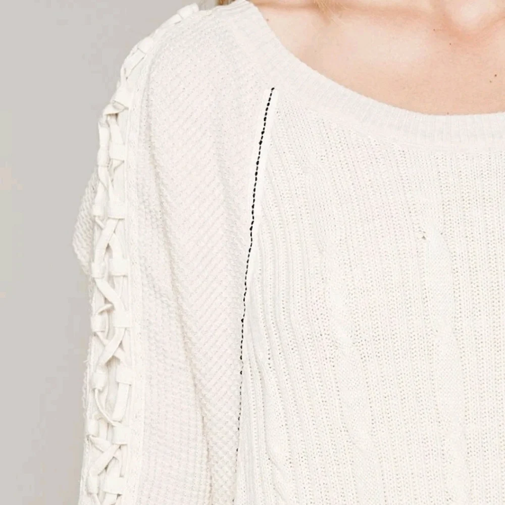 Free People New Romantics Lace-Up Sleeve High Low Boho Knit Thermal Top S